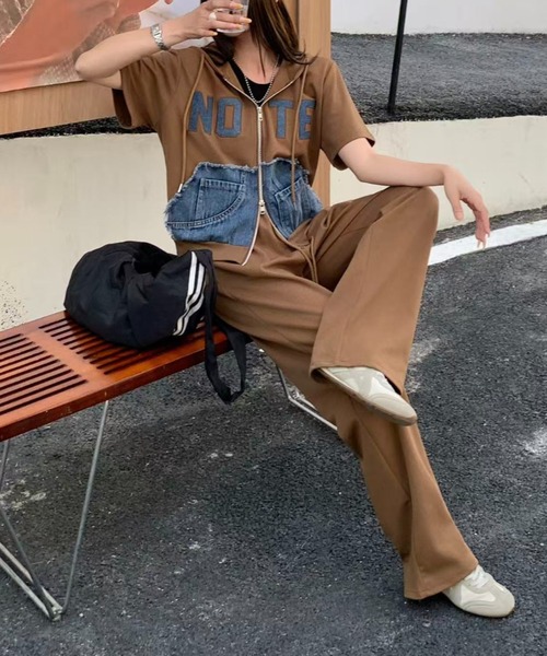 FAVORITO（ファヴォリート）の「切り替えデニムフード付きジャケットワイドパンツセットアップ（セットアップ・レディース・ブルー/ブラック/ブラウン/ホワイト・F）」の11枚目の写真