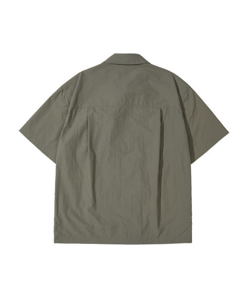 KALAPATTHAR(カラパタール)の「NYLON SILKY OUT POCKET SHORT-SLEEVED SHIRT - LIGHT KHAKI(シャツ/ブラウス・メンズ・その他・MEDIUM/LARGE)」の5枚目の写真