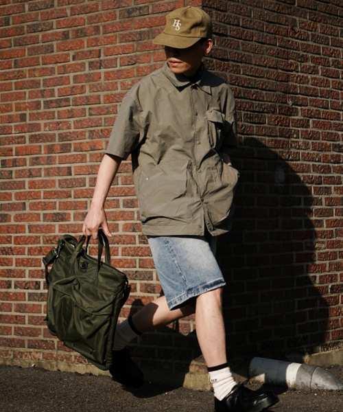 KALAPATTHAR(カラパタール)の「NYLON SILKY OUT POCKET SHORT-SLEEVED SHIRT - LIGHT KHAKI(シャツ/ブラウス・メンズ・その他・MEDIUM/LARGE)」の6枚目の写真