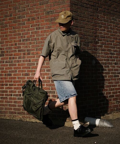 KALAPATTHAR(カラパタール)の「NYLON SILKY OUT POCKET SHORT-SLEEVED SHIRT - LIGHT KHAKI(シャツ/ブラウス・メンズ・その他・MEDIUM/LARGE)」の7枚目の写真