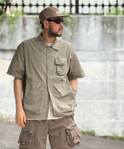 KALAPATTHAR(カラパタール)の「NYLON SILKY OUT POCKET SHORT-SLEEVED SHIRT - LIGHT KHAKI(シャツ/ブラウス・メンズ・その他・MEDIUM/LARGE)」の8枚目の写真