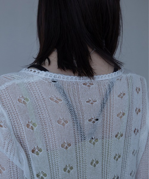 VACANCY(ヴァカンシー)の「透かし編みハート柄シアーカーディガン(カーディガン/ボレロ・レディース・レッド/ホワイト/ブラック・FREE)」の9枚目の写真