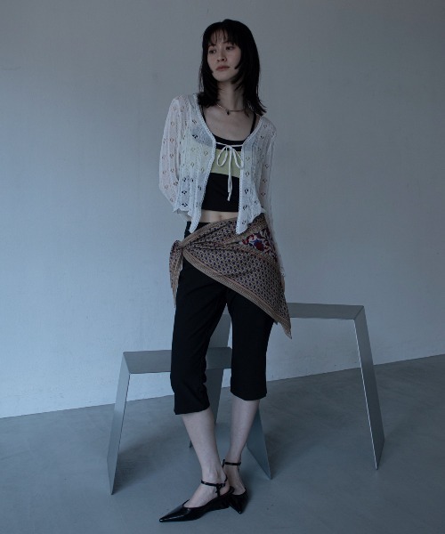 VACANCY(ヴァカンシー)の「透かし編みハート柄シアーカーディガン(カーディガン/ボレロ・レディース・レッド/ホワイト/ブラック・FREE)」の14枚目の写真