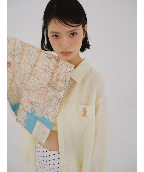 LILY BROWN(リリーブラウン)の「LilyBearシュシュセットシアーシャツ(シャツ/ブラウス・レディース・ブルー/ホワイト/イエロー・F)」の5枚目の写真