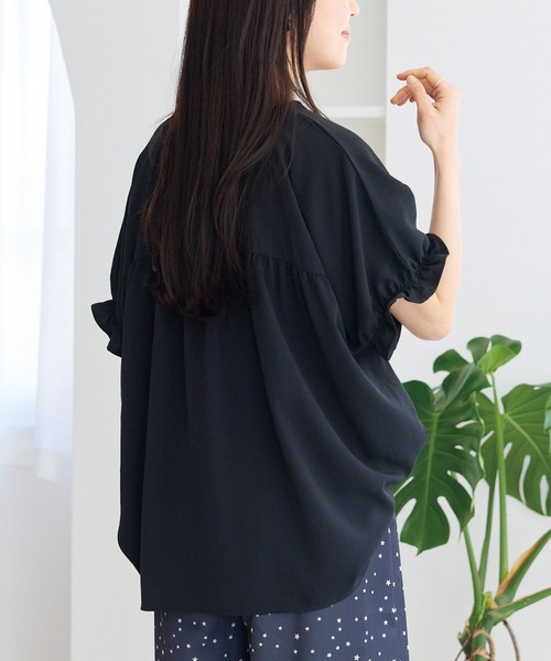 LAVEANGE(ラビアンジェ)の「ストレッチジョーゼットTブラウス|Tシャツより上品、ブラウスより気楽/オフィスカジュアル/半袖/きれいめブラウス/きれいめTシャツ(シャツ/ブラウス・レディース・オフホワイト/ブラック・5L/4L/3L/LL/M)」の19枚目の写真