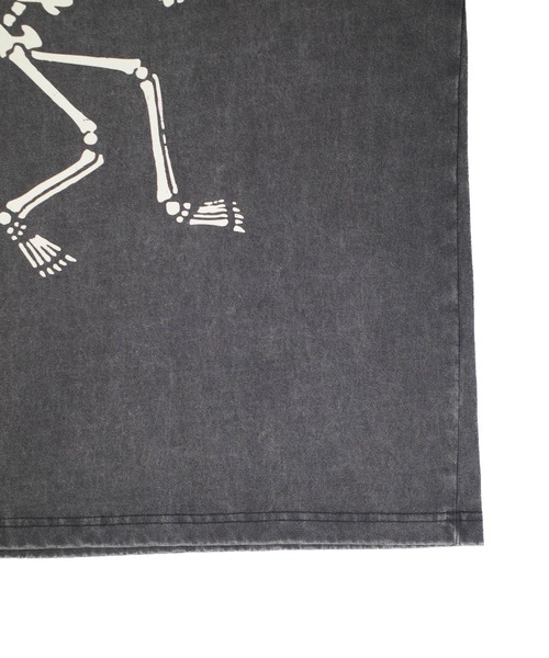 giant Vintage(ジャイアントヴィンテージ)の「【GIANT01】【Giant Vintage/ジャイアント ヴィンテージ】SOCIAL DISTORTION SKELLY SONG TITLE FRONT SCREEN PRINT OVERSIZED BOX SILHOUETTE T-SHIRTS(Tシャツ/カットソー・メンズ・ブラック系その他・LARGE/SMALL/MEDIUM/X-LARGE)」の7枚目の写真