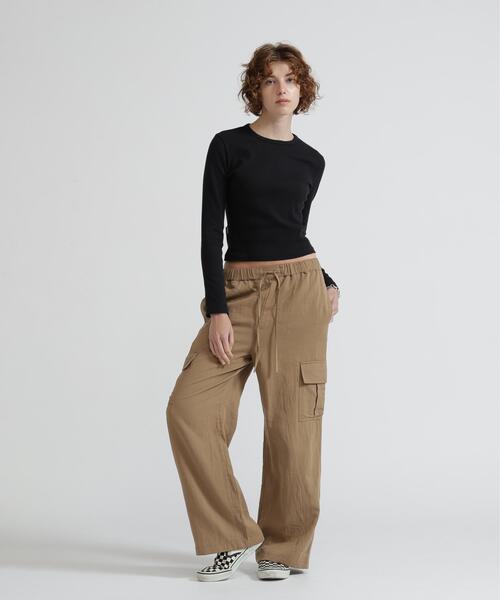 AVIREX(アヴィレックス)の「《DAILY/WOMAN》L/S CREW NECK T-SHIRT(Tシャツ/カットソー・レディース・ブラック/ホワイト・M/S)」の5枚目の写真