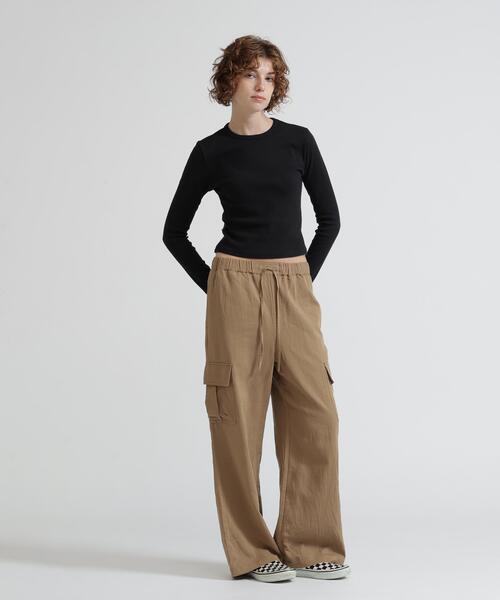 AVIREX(アヴィレックス)の「《DAILY/WOMAN》L/S CREW NECK T-SHIRT(Tシャツ/カットソー・レディース・ブラック/ホワイト・M/S)」の6枚目の写真