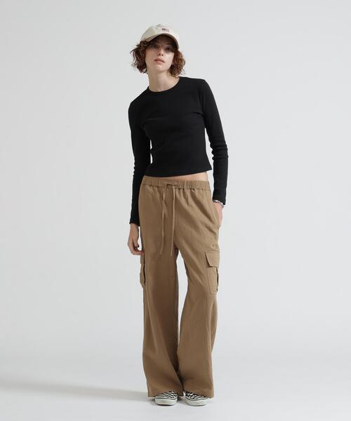 AVIREX(アヴィレックス)の「《DAILY/WOMAN》L/S CREW NECK T-SHIRT(Tシャツ/カットソー・レディース・ブラック/ホワイト・M/S)」の14枚目の写真