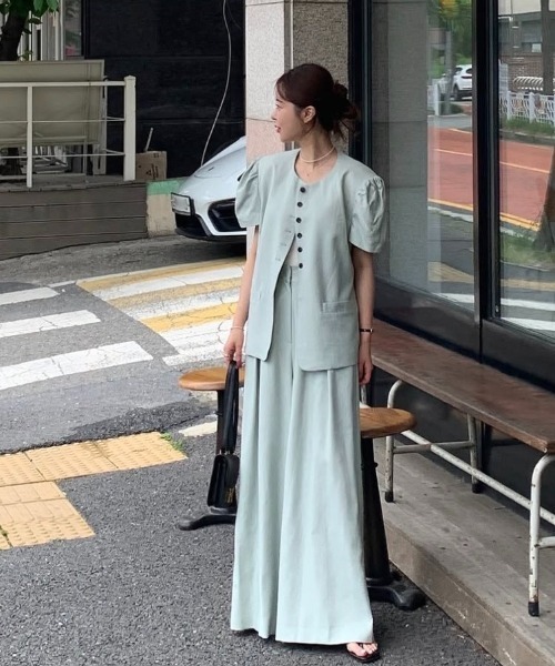 FAVORITO(ファヴォリート)の「半袖トップスワイドパンツセットアップ(セットアップ・レディース・ベージュ/グリーン/ブラック/アイボリー・F)」の9枚目の写真