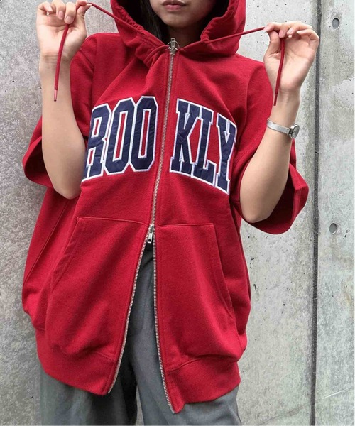 AS KNOW AS plus(アズノゥアズプラス)の「〇Wジップとロゴ5分袖パーカー【UNISEX ITEM】(パーカー・レディース・チャコールグレー/カモフラージュ/オートミール/レッド/ネイビー・FREE)」の9枚目の写真