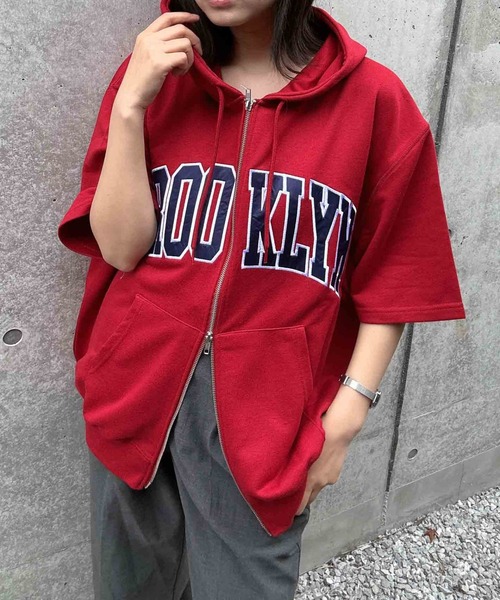 AS KNOW AS plus(アズノゥアズプラス)の「〇Wジップとロゴ5分袖パーカー【UNISEX ITEM】(パーカー・レディース・チャコールグレー/カモフラージュ/オートミール/レッド/ネイビー・FREE)」の10枚目の写真