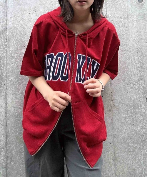 AS KNOW AS plus(アズノゥアズプラス)の「〇Wジップとロゴ5分袖パーカー【UNISEX ITEM】(パーカー・レディース・チャコールグレー/カモフラージュ/オートミール/レッド/ネイビー・FREE)」の11枚目の写真