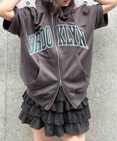 AS KNOW AS plus(アズノゥアズプラス)の「〇Wジップとロゴ5分袖パーカー【UNISEX ITEM】(パーカー・レディース・チャコールグレー/カモフラージュ/オートミール/レッド/ネイビー・FREE)」の21枚目の写真