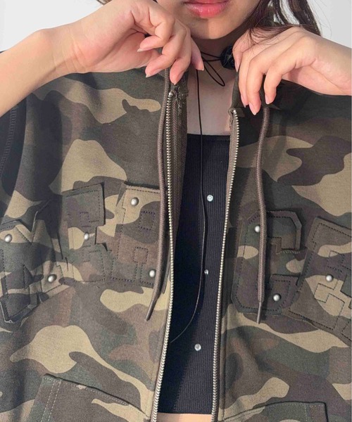 AS KNOW AS plus（アズノゥアズプラス）の「〇Ｗジップとロゴ5分袖パーカー【UNISEX ITEM】（パーカー・レディース・チャコールグレー/カモフラージュ/オートミール/レッド/ネイビー/アイボリー系/グレー系/グリーン系その他/レッド系/ネイビー系・FREE）」の21枚目の写真