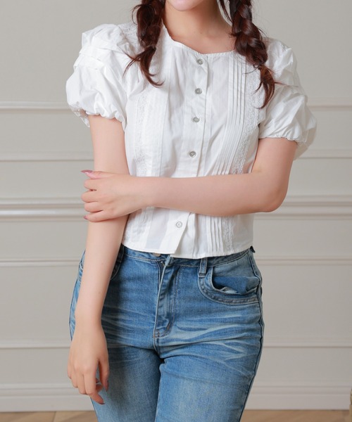 Anely（アネリー）の「Anely ピンタック レース パフスリーブ ショート ブラウス（シャツ/ブラウス・レディース・ブラック/ホワイト・FREE）」の6枚目の写真