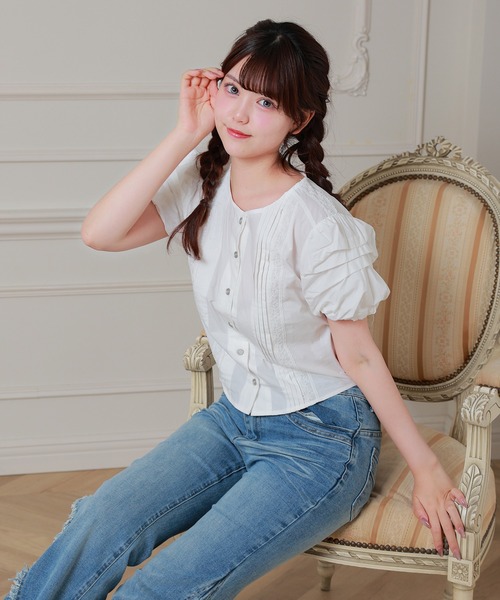 Anely（アネリー）の「Anely ピンタック レース パフスリーブ ショート ブラウス（シャツ/ブラウス・レディース・ブラック/ホワイト・FREE）」の7枚目の写真