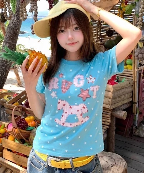 Sibra(シブラ)の「選べるグラフィックプリント半袖Tシャツ / ドット・スター・ユニコーンデザイン(Tシャツ/カットソー・レディース・ホワイト/レッド/ブルー・M)」の2枚目の写真