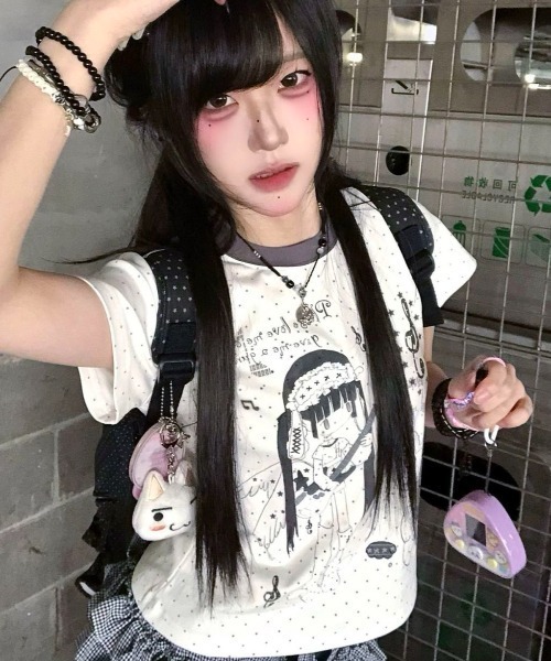 Sibra(シブラ)の「選べるグラフィックプリント半袖Tシャツ / ドット・スター・ユニコーンデザイン(Tシャツ/カットソー・レディース・ホワイト/レッド/ブルー・M)」の20枚目の写真