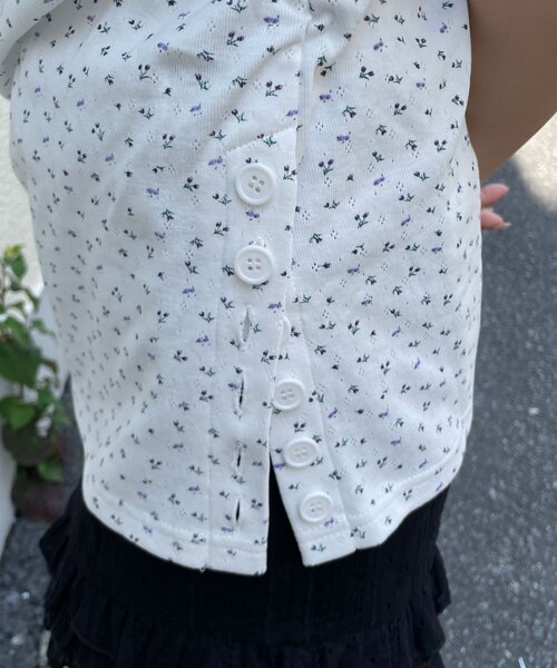 CIAOPANIC（チャオパニック）の「小花柄サイドボタントップス（Tシャツ/カットソー・レディース・ホワイト/アイボリー・FREE）」の9枚目の写真
