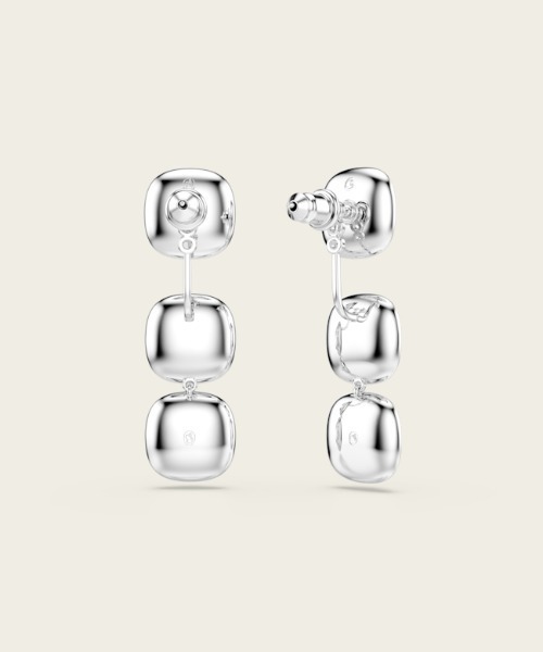 SWAROVSKI（スワロフスキー）の「【公式】【スワロフスキー】Una Angelic ピアス, クッションカット, ホワイト, ロジウム・プレーティング（ピアス（両耳用）・レディース・シルバー系・ONE SIZE）」の6枚目の写真