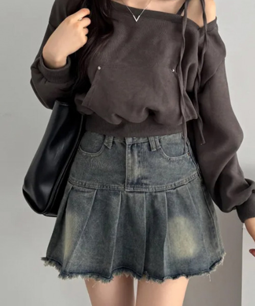 VIVID LADY(ビビッドレディー)の「ウォッシュ デニムプリーツミニスカート(デニムスカート・レディース・ブルー・MEDIUM/SMALL)」の2枚目の写真