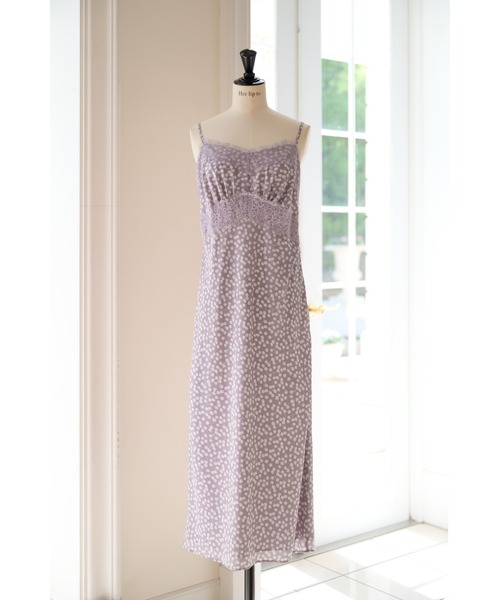 Her lip to(ハーリップトゥー)の「Cherry Pattern Camisole Dress(ワンピース・レディース・モーブ系/レッド系/ネイビー・M/S)」の22枚目の写真