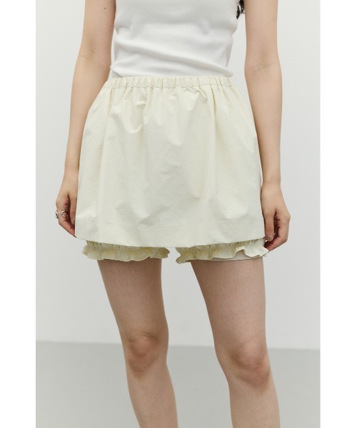 STYLEMIXER(スタイルミキサー)の「フリルミニスカートパンツ(その他パンツ・レディース・ブラック/アイボリー・SMALL/MEDIUM)」の2枚目の写真