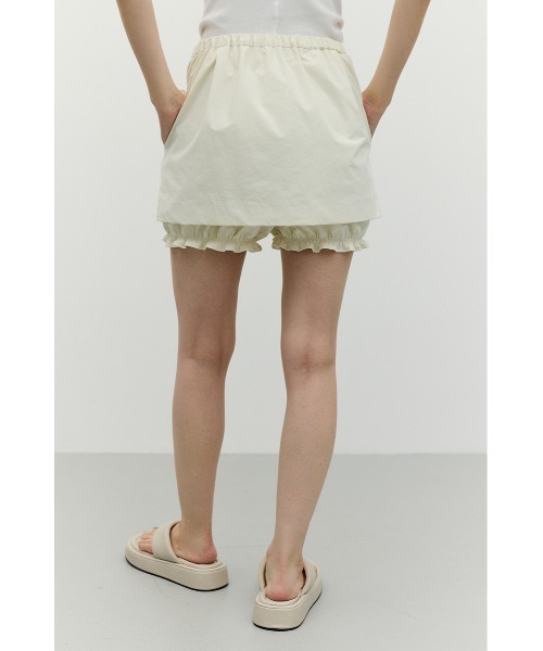 STYLEMIXER(スタイルミキサー)の「フリルミニスカートパンツ(その他パンツ・レディース・ブラック/アイボリー・SMALL/MEDIUM)」の3枚目の写真