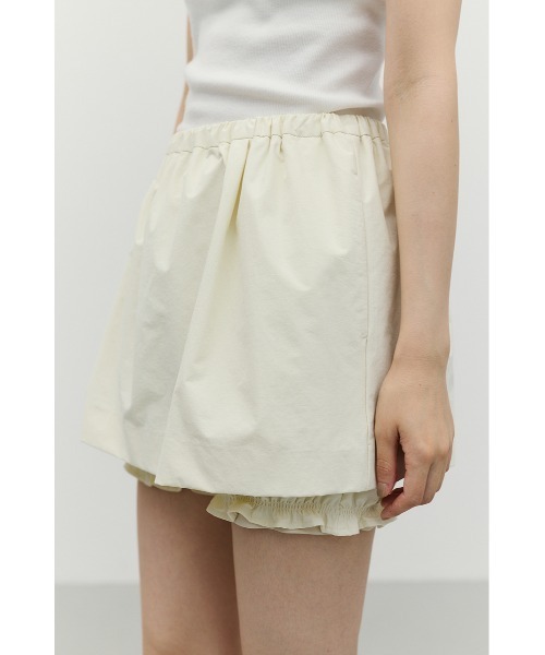 STYLEMIXER(スタイルミキサー)の「フリルミニスカートパンツ(その他パンツ・レディース・ブラック/アイボリー・SMALL/MEDIUM)」の5枚目の写真