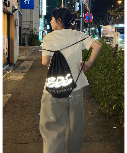 BGL(ビージーエル)の「LOGO KNAPSACK / スタッズ / リフレクター / ロゴ / カモ柄 ナップサック(バックパック/リュック・レディース・ブルー/カモフラージュ/ブラック・ONE SIZE)」の7枚目の写真
