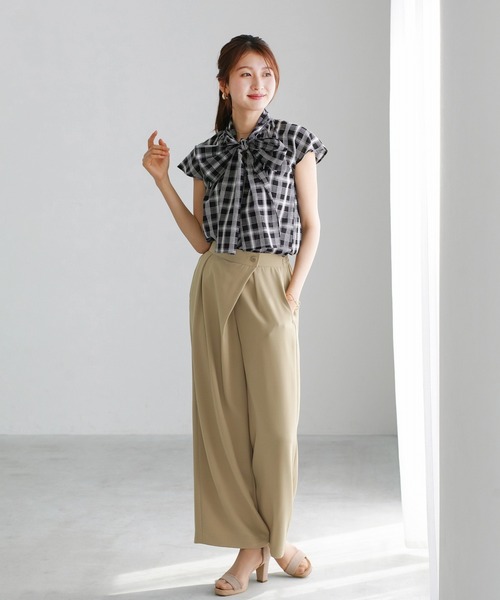 WHITE JOOLA（ホワイトジョーラ）の「【 ラクして整うカセット服 】 さらさらオックス・アシメワイドパンツ（その他パンツ・レディース・オフホワイト/ネイビー/ベージュ・L/M/S）」の9枚目の写真