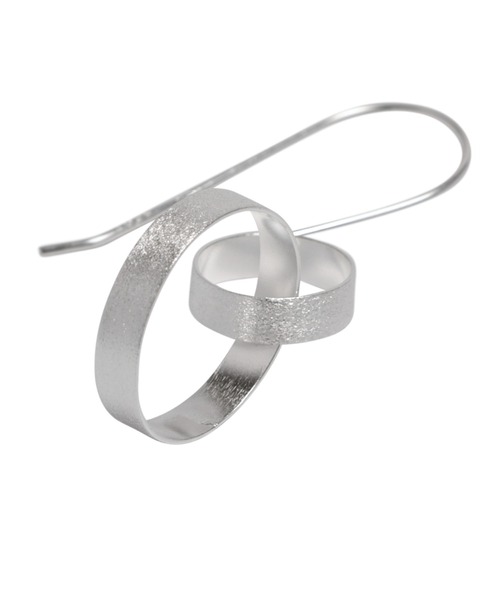 YArKA（ヤーカ）の「【YArKA/ヤーカ】twin dancing loops earring(pierce) [ftdtf15] / 表面加工フックピアス（ピアス（両耳用）・レディース・ゴールド/シルバー・FREE）」の10枚目の写真
