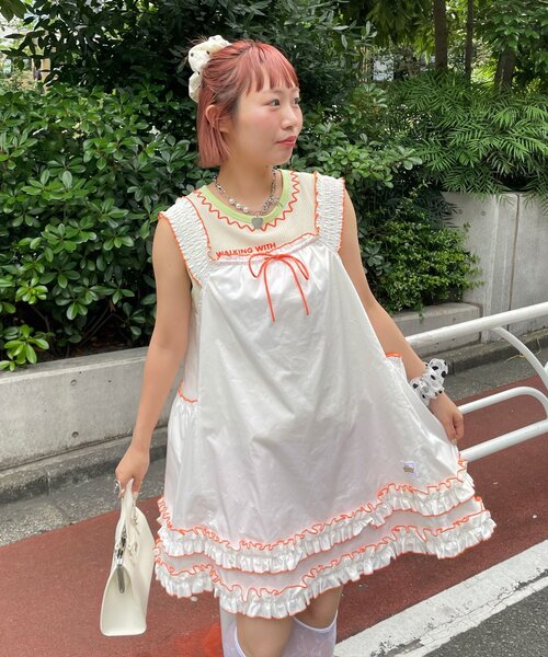 HELLO.SANFRANCISCO(ハローサンフランシスコ)の「【HELLO.SANFRANCISCO/ハローサンフランシスコ】シャーリングフリルメロウチュニック(チュニック・レディース・ホワイト/サックスブルー・ONE SIZE)」の4枚目の写真
