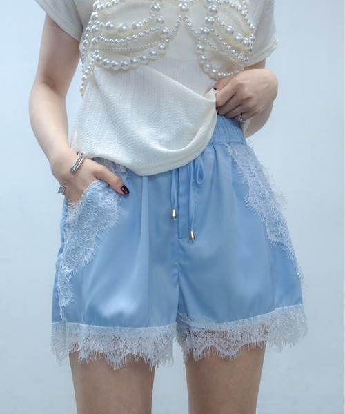 uyu.(ウユ)の「Lace Docking Shorts/レースドッキングショートパンツ(その他パンツ・レディース・ブルー/ホワイト/ブラック・FREE)」の3枚目の写真