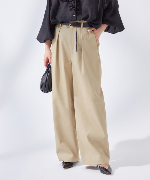 journal standard L'essage(ジャーナルスタンダードレサージュ)の「《追加6》CP タックチノパンツ(チノパンツ・レディース・ベージュ・38/36/34/40)」の2枚目の写真