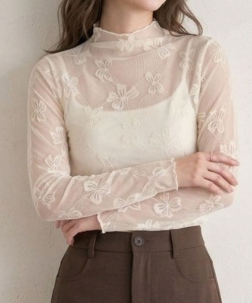 Jasmine Grandiflorum(ジャスミングランディフローラム)の「【Jasmine】リボン刺繍シアーハイネックトップス(Tシャツ/カットソー・レディース・アイボリー/ブラック・FREE)」の1枚目の写真