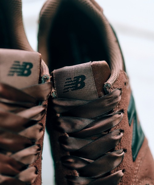 NEW BALANCE(ニューバランス)の「W996 W9964KH(スニーカー・レディース・ブラウン・24.0cm/22.0cm/25.5cm/25.0cm/24.5cm/23.5cm/23.0cm/22.5cm)」の5枚目の写真