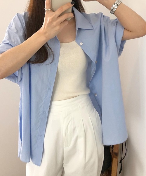 Girly Doll(ガーリードール)の「レギュラーカラーベーシック半袖シャツ(シャツ/ブラウス・レディース・ベージュ/ブルー/ホワイト・FREE)」の4枚目の写真