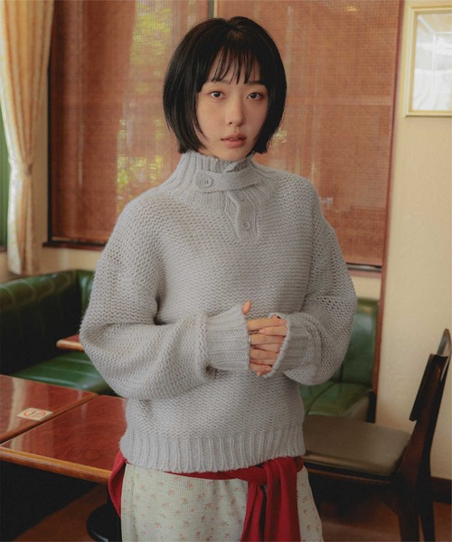miette(ミエット)の「ハイネックチャンキーニットプルオーバー(ニット/セーター・レディース・カーキ/アイボリー/ライトグレー・FREE)」の1枚目の写真