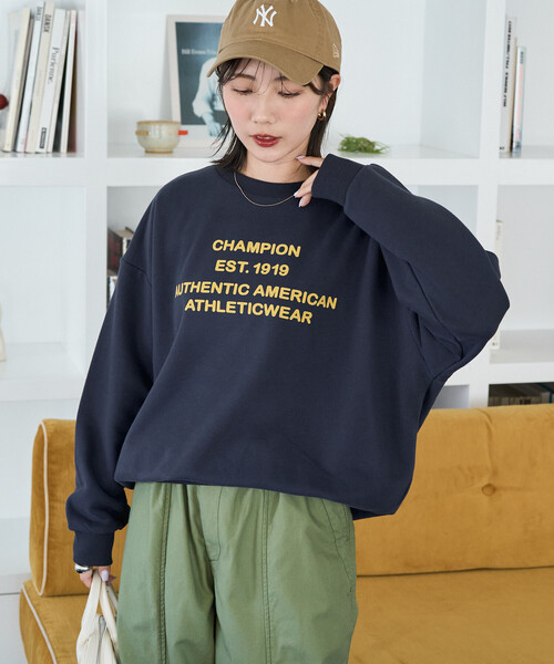 FREAK'S STORE(フリークスストア)の「限定展開 Champion × FREAK'S STORE/チャンピオン 別注 フロッキー プリント ロゴ クルーネック スウェット(スウェット・レディース・ネイビー/グレー/ライトグレー/レッド/ブラック・フリ-)」の15枚目の写真