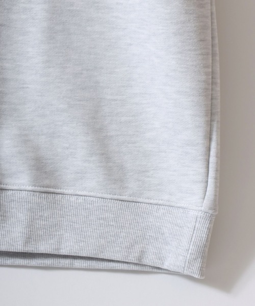 SITRY(シトリー)の「Animal Flock Print Sweat shirt/オーバーサイズ アニマル ワンポイント フロッキープリント オーバーサイズ ヘビーウェイト 裏毛 トレーナー スウェット レディース メンズ(スウェット・メンズ・グレー系その他/ブラウン/アッシュ/グレー系その他2/ブラック/マスタード・M/L)」の7枚目の写真