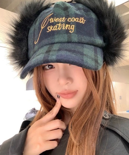 Teem Store（チームストア）の「ファーイヤーフラップ チェック柄刺繍キャップ（キャップ・レディース・ベージュ/グリーン・F）」の15枚目の写真