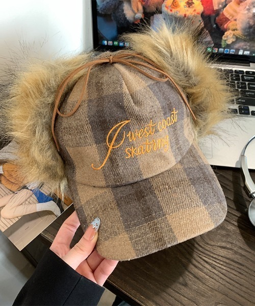 Teem Store（チームストア）の「ファーイヤーフラップ チェック柄刺繍キャップ（キャップ・レディース・ベージュ/グリーン・F）」の22枚目の写真