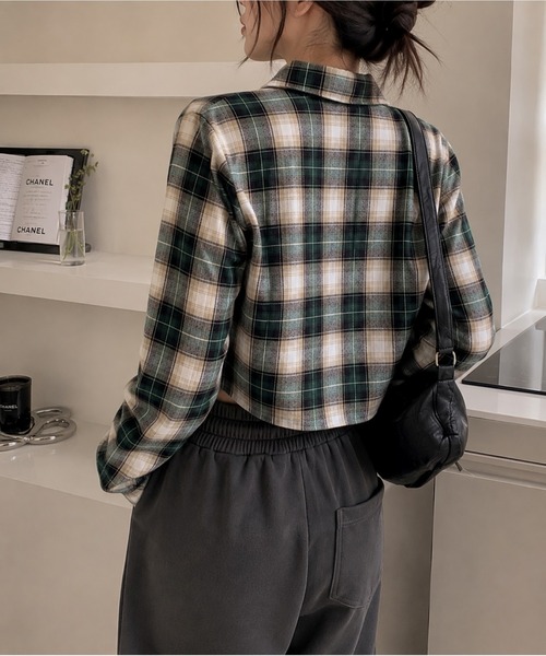 CERCA(チェルカ)の「【Bls】 【ZL】【Bling Leads】ショート丈 韓国風チェックシャツ(シャツ/ブラウス・レディース・ブラウン/グリーン・FREE)」の6枚目の写真