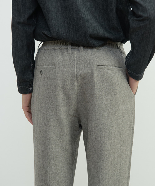 MEN'S MELROSE(メンズメルローズ)の「三杢ヘリンボーンワイドパンツ | ストレッチ / 防シワ(スラックス・メンズ・ブラック/ベージュ・4/3/2)」の7枚目の写真