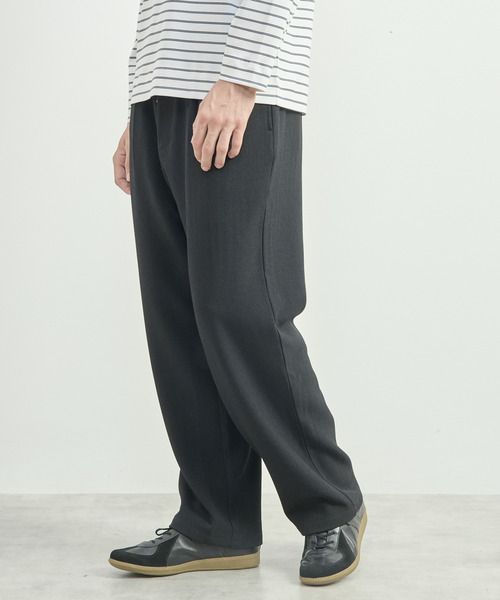 MEN'S MELROSE(メンズメルローズ)の「三杢ヘリンボーンワイドパンツ | ストレッチ / 防シワ(スラックス・メンズ・ブラック/ベージュ・4/3/2)」の17枚目の写真
