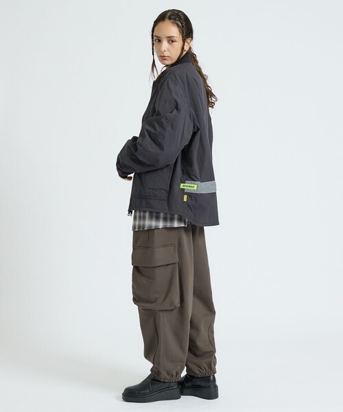 ABAHOUSE(アバハウス)の「【SPIEWAK / スピワック】MIN MAIL MAN Reversible JACKET / メールマンリバーシブルジャケット/ユニセックス(ブルゾン・メンズ・ブラック/ダークネイビー・M/L)」の3枚目の写真