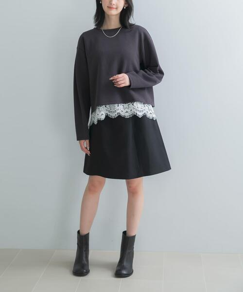 URBAN RESEARCH ROSSO WOMEN（アーバンリサーチ　ロッソ）の「『WEB限定』レースドッキングスウェット（スウェット・レディース・チャコールグレー/ベージュ系その他/ブラウン・FREE）」の4枚目の写真