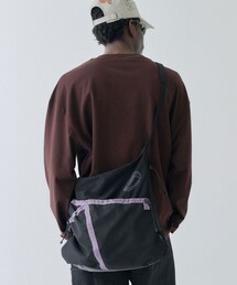 Somewhere Outside（サムウェアアウトサイド）の「＜SOMEWHERE OUTSIDE＞クロスボディ バッグ（ショルダーバッグ）」